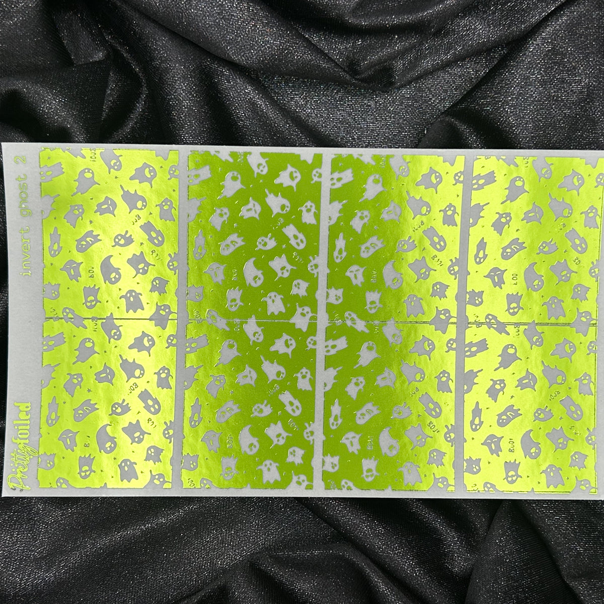 Inverted Ghost 2 | Foiled Halloween Underlays